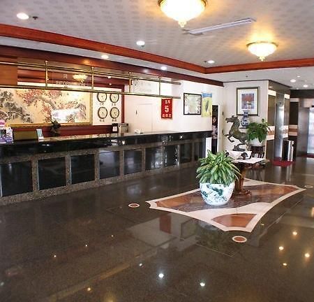 Fortune Hotel Tainan Exterior foto